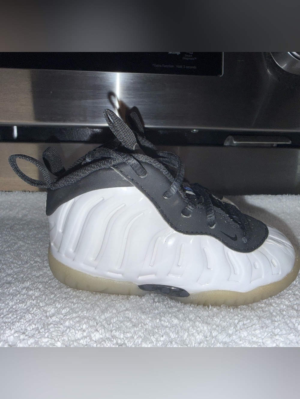 Nike Jordan Kids White and Black Foamposite Sneaker Kids Size 6C
